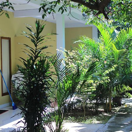 Three V Homestay Kuta  Экстерьер фото