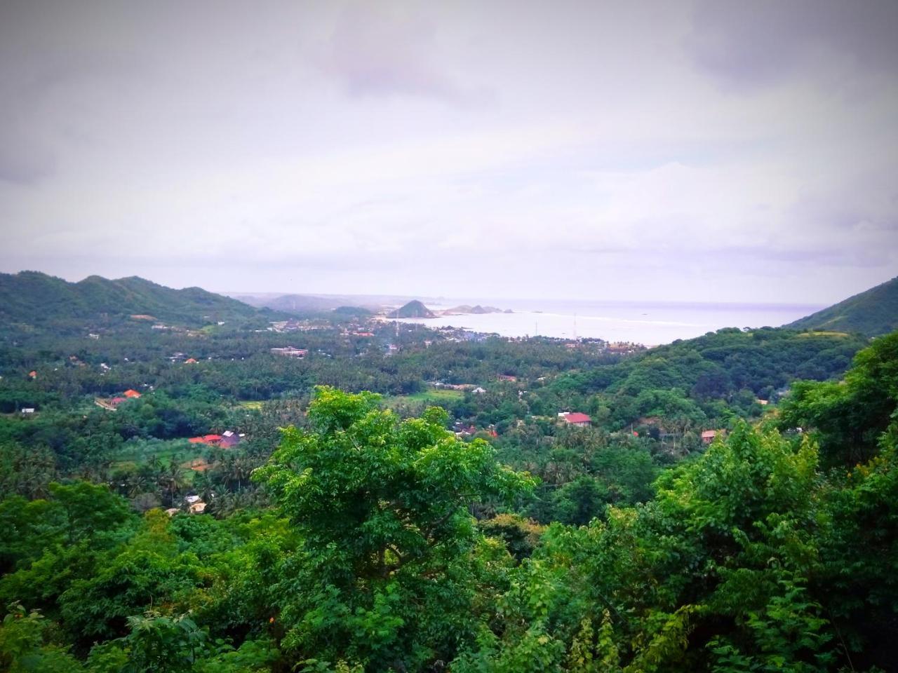 Three V Homestay Kuta  Экстерьер фото
